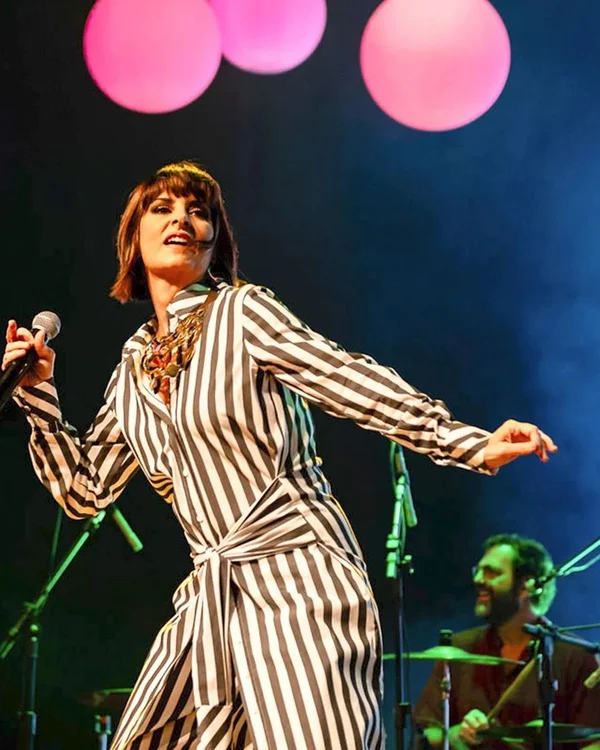 Fernanda Abreu rebate após música ser usada em postagem sobre o PL - destaque galeria