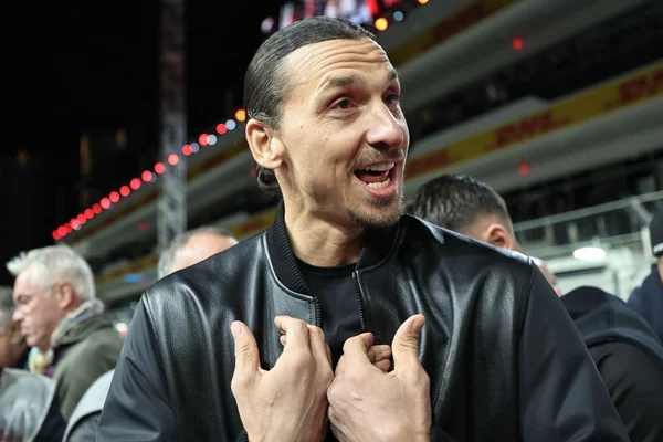 Imagem colorida de Zlatan Ibrahimovic - Metrópoles