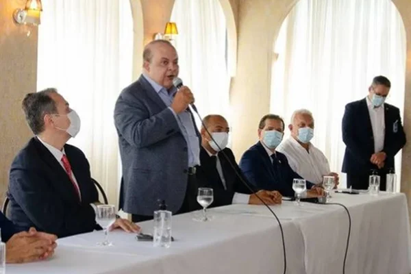 Conselho de pastores declara apoio à reeleição de Ibaneis ao Buriti