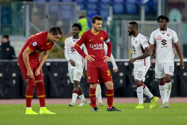 Roma perde para Torino e fica longe da briga pela ponta na Itália