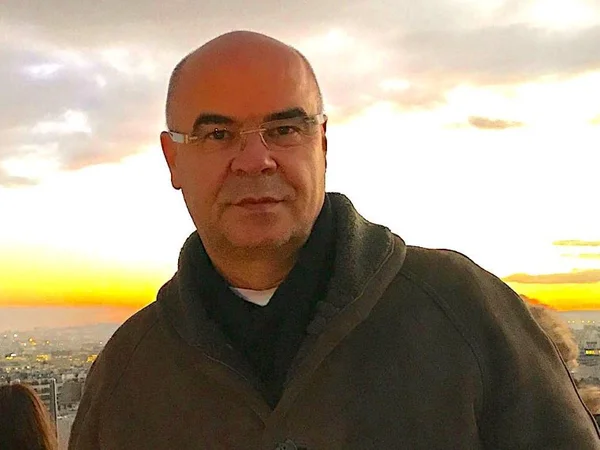 Jornalista Dino Sávio vem a Brasília para lançar seu primeiro livro