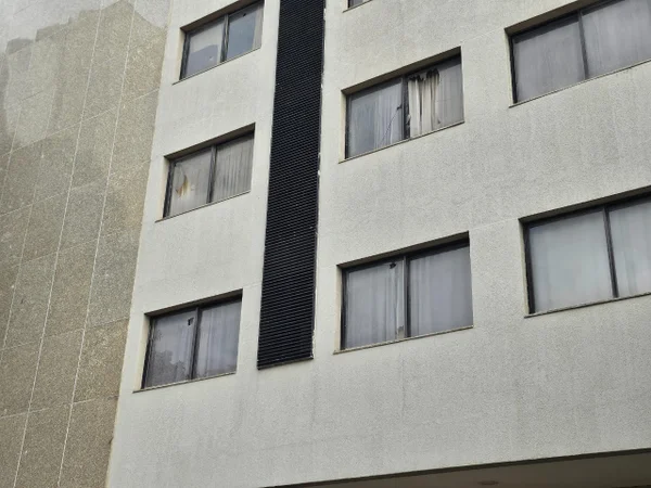 Hotéis vizinhos ao Torre Palace funcionam normalmente após implosão