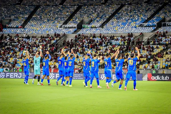 Sampaio Corrêa atualiza estado de jogador que convulsionou em campo