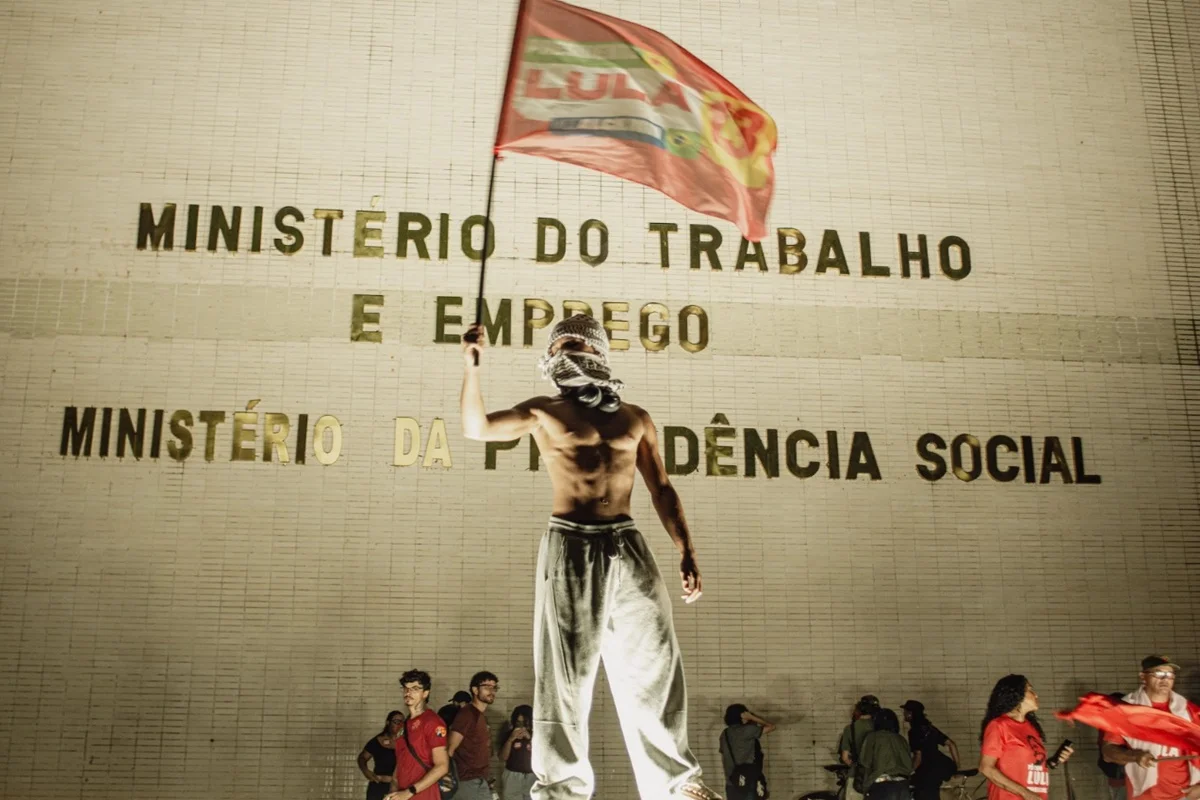O “Gostoso da Esplanada” chamou a atenção durante ato pró-Lula em Brasília, na terça-feira (13/10) O “Gostoso da Esplanada” chamou a atenção durante ato pró-Lula em Brasília, na terça-feira (13/10)