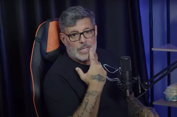 Alexandre Frota responde após relato de Fefito: “Achei interessante” - destaque galeria Alexandre Frota responde após relato de Fefito: “Achei interessante” - destaque galeria
