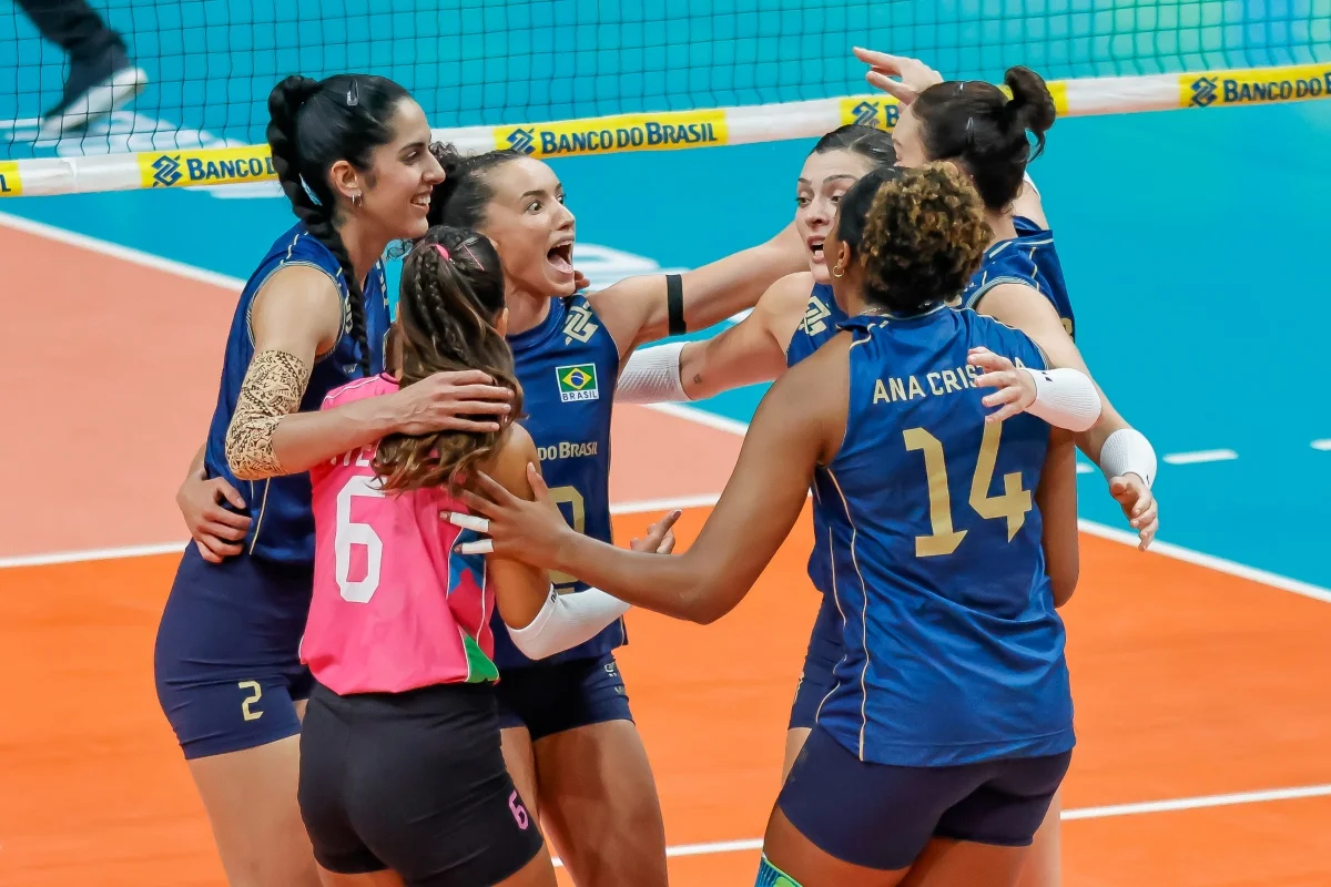 Jogadoras da Seleção Brasileira de Vôlei em partida do Sul-Americano de Vôlei Jogadoras da Seleção Brasileira de Vôlei em partida do Sul-Americano de Vôlei