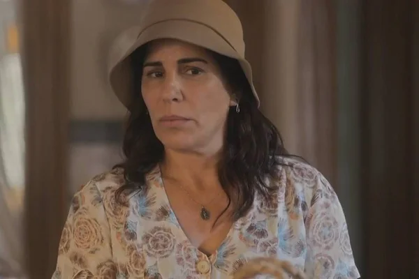 Éramos Seis: Lola cria farsa, engana Júlio e complica os filhos