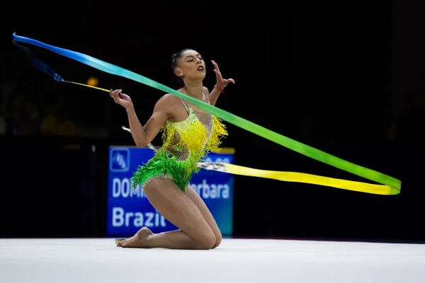 Bárbara Domingos promete “dar 1000%” por final na Ginástica Rítmica