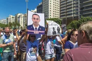 Os mais homenageados foram o soldado Filipe Santos de Mesquita, de 28 anos, morto na semana passada na Rocinha, favela da zona sul da cidade, onde trabalhava em uma Unidade de Polícia Pacificadora, e um morador da Rocinha conhecido como Marechal, que segundo moradores, teria tentado ajudar Mesquita Os mais homenageados foram o soldado Filipe Santos de Mesquita, de 28 anos, morto na semana passada na Rocinha, favela da zona sul da cidade, onde trabalhava em uma Unidade de Polícia Pacificadora, e um morador da Rocinha conhecido como Marechal, que segundo moradores, teria tentado ajudar Mesquita