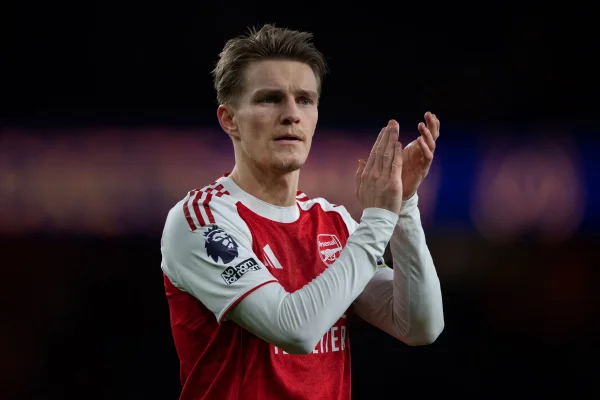 Premier League: Arsenal pressiona, mas não sai do 0 x 0 contra Forest