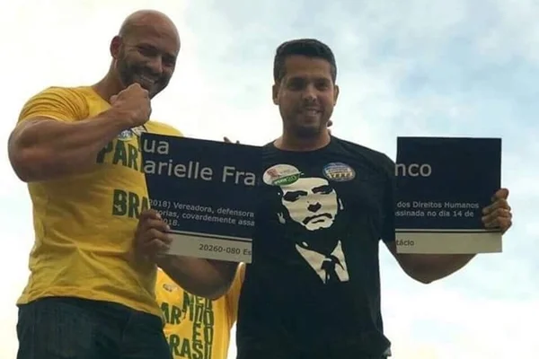 PSL quer no Comando da Alerj, deputado que quebrou placa de Marielle