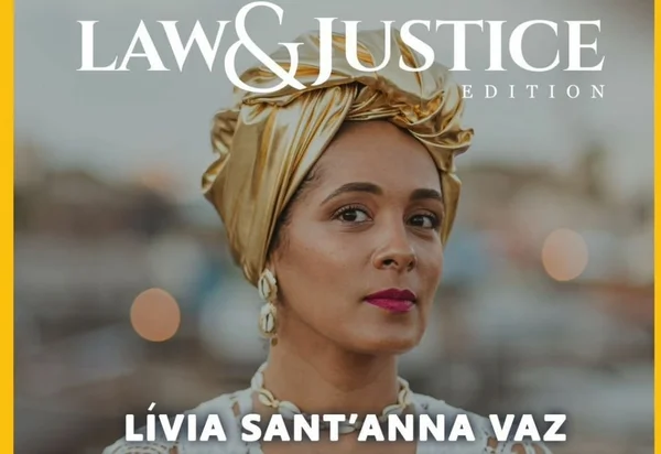 Promotora Lívia Sant'Anna Vaz