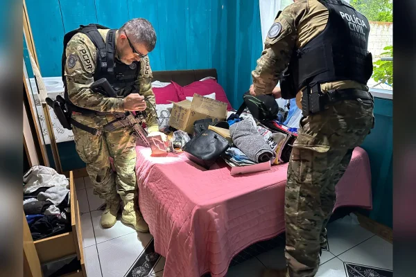 Polícia faz operação contra facção que tortura “traidores” no Paraná
