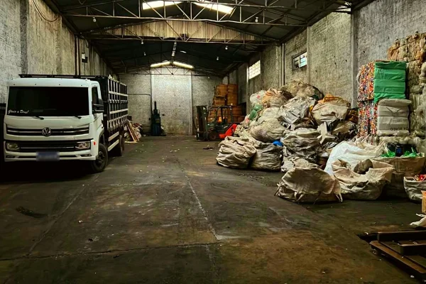 Polícia Federal deflagra operação para combater ingresso de sucata e material tóxico para o Brasil