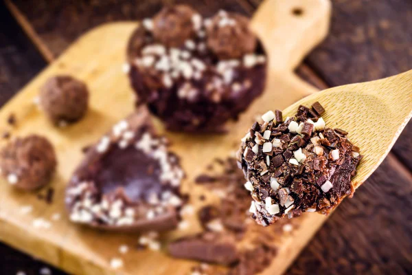 Brigadeiro de colher para melhorar uma semana difícil com o docinho fácil