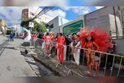 Lula foi recebido por integrantes da Escola de Samba Jardim Cidade Lula foi recebido por integrantes da Escola de Samba Jardim Cidade