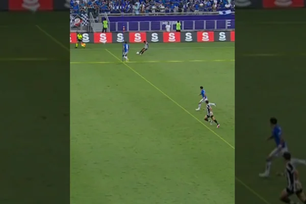 Foto colorida de Santos x Cruzeiro - Metrópoles