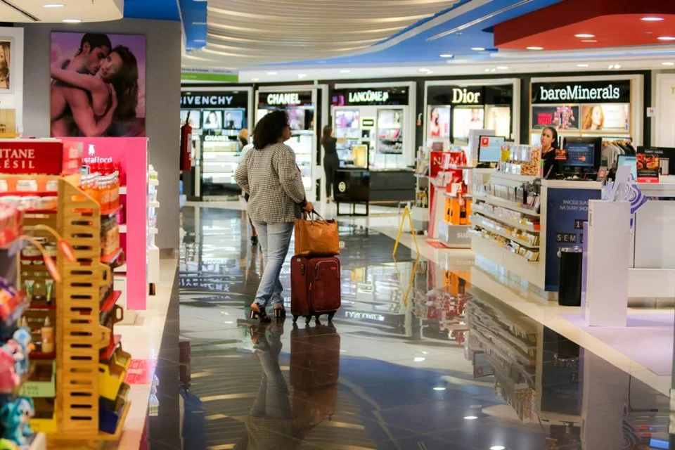 Lojas Duty Free acumulam uma fortuna em todo o planeta Lojas Duty Free acumulam uma fortuna em todo o planeta