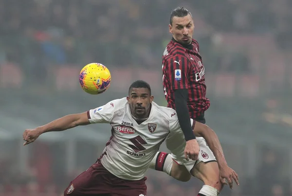 Milan bate Torino e se mantém na briga por competições europeias