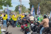 Tarcísio e Flávio Bolsonaro se unem em motocarreata no interior de SP - imagem 3 Tarcísio e Flávio Bolsonaro se unem em motocarreata no interior de SP - imagem 3