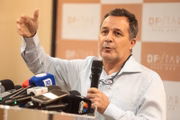 Médico-chefe Cláudio Birolini (foto em destaque), responsável pela cirurgia de Bolsonaro