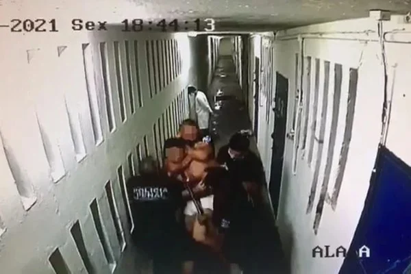 Policiais penais são denunciados pelo MPDFT