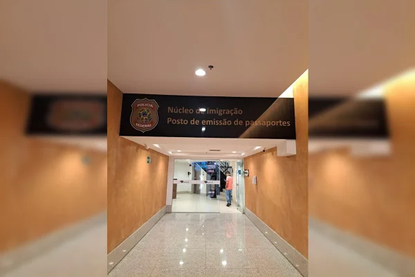 PF prende boliviano e peruana por uso de documentos falsos no Rio