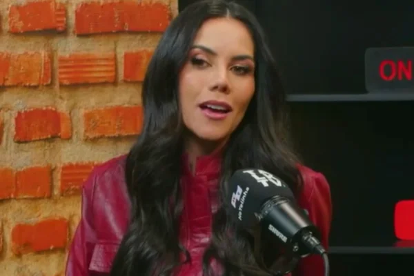 Daniela Albuquerque expõe segredo revelado no velório do pai