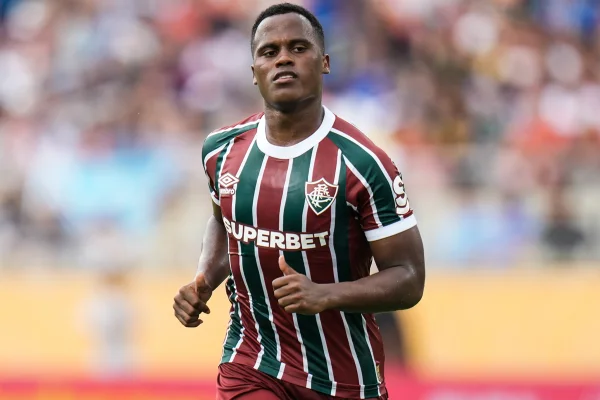 uniforme fluminense football futebol moda camisa camiseta - metrópoles