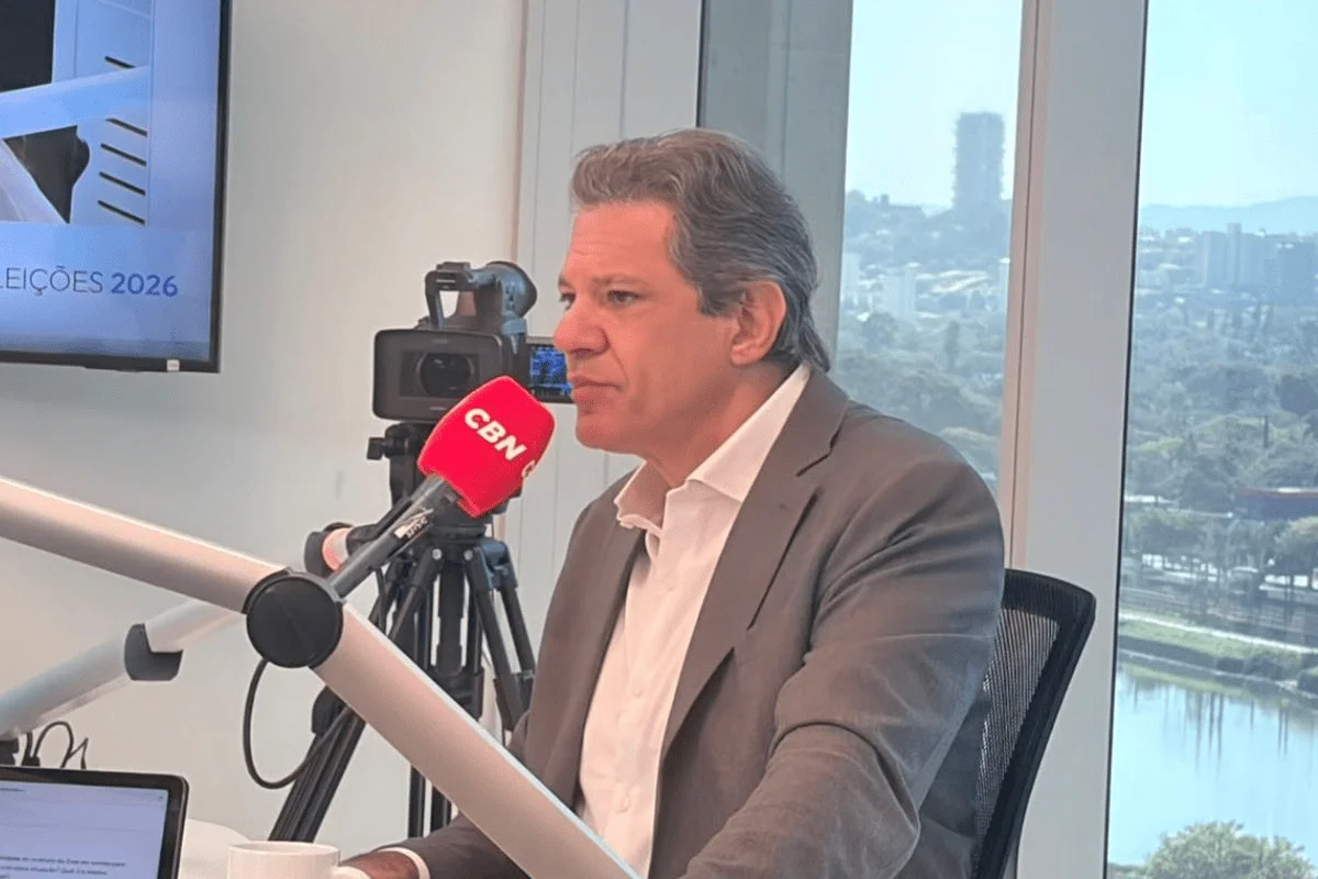 Imagem colorida do candidato ao governo de São Paulo Fernando Haddad (PT) em sabatina d'O Globo, CBN e Valor Econômico - Metrópoles