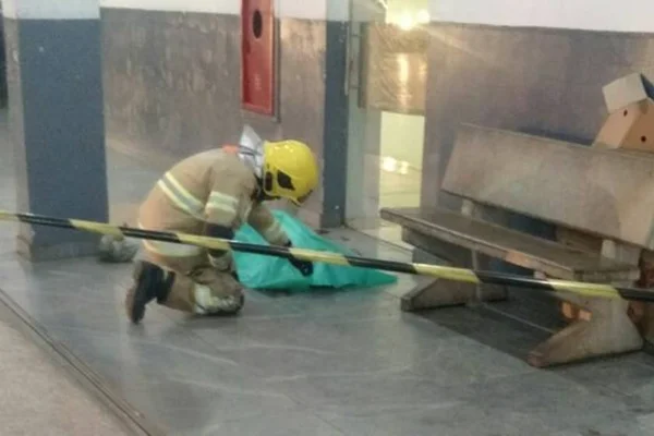 Homem é morto vítima de arma branca na Rodoviária Metropolitana