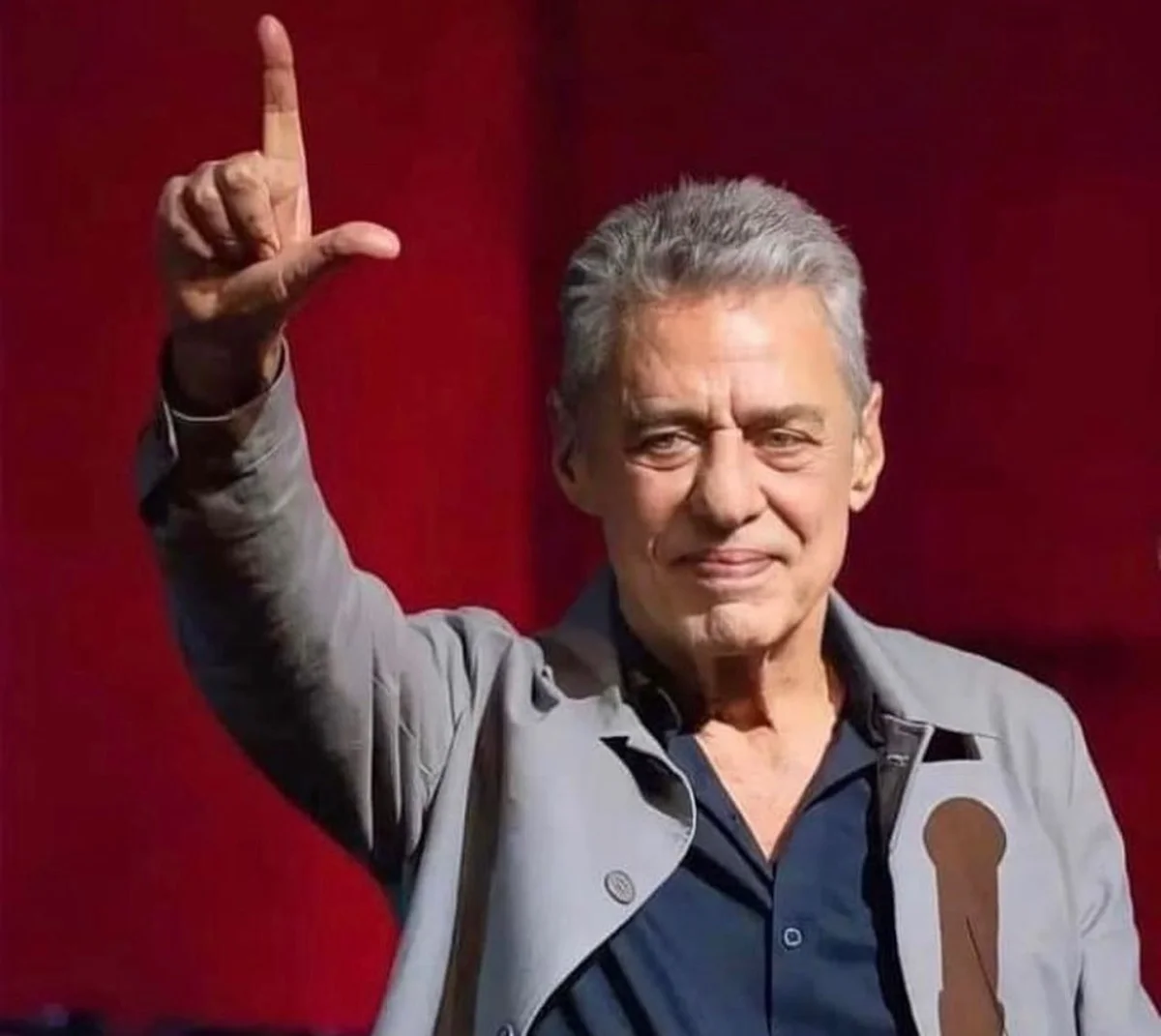 Ameaça de morte: advogados de Chico Buarque revelam detalhes da denúncia Ameaça de morte: advogados de Chico Buarque revelam detalhes da denúncia
