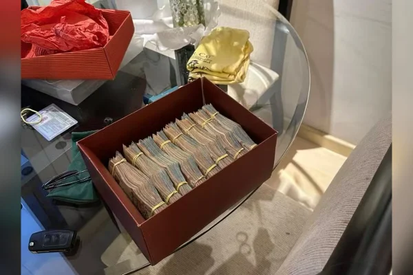 PF acha pilha de dinheiro na casa de policial em ação contra a Refit