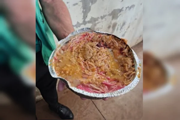 “Bolota de carne”: as queixas de presos em ala que pode receber Bolsonaro