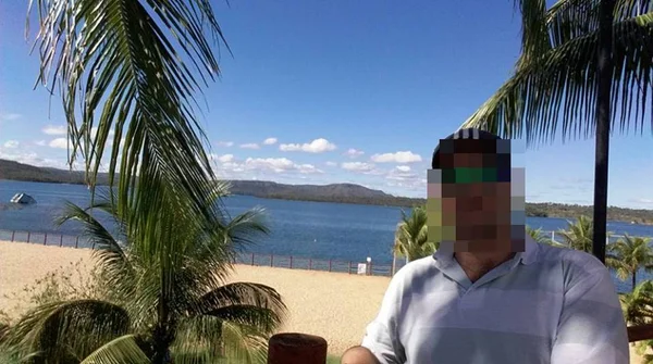 Homem na praia
