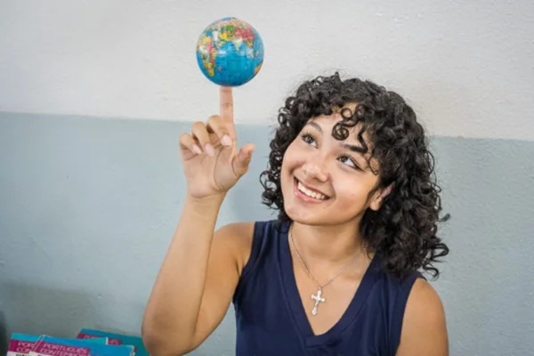 Aluna de escola pública representa o DF na Olimpíada de Geografia