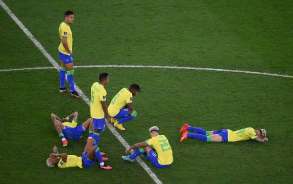 A camisa amarela morreu, é inútil insistir com ela