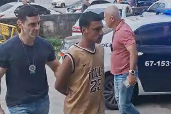 Homem engana turista britânica e cobra R$ 10 mil por churrasquinho no Rio