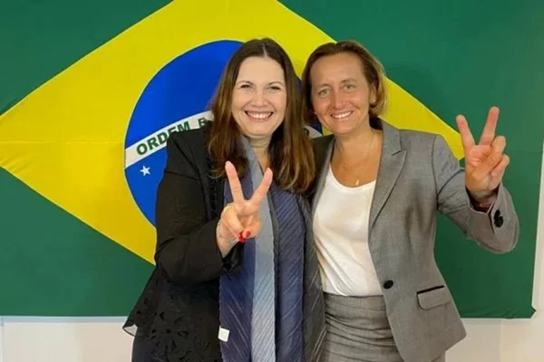 Acusada de nazismo, Bia Kicis dispara: “Sou defensora da democracia, diálogo”