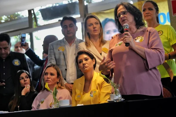 Damares e Michelle - Metrópoles