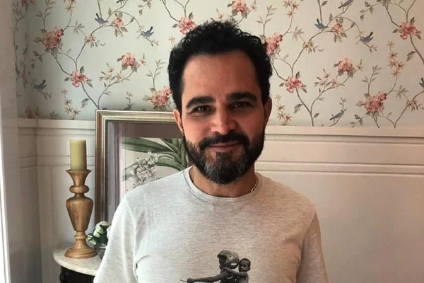 Luciano ganha processo contra ex-mulher sobre acusações pelo Facebook