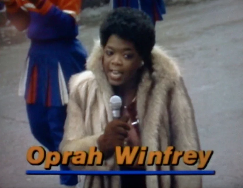 <strong>Oprah's Book Club:</strong> Oprah Winfrey entrevista autores e escritores de obras com temas socialmente interessantes. O primeiro episódio conta com a presença de Ta-Nehisi Coates, debatendo sobre seu livro The Water Dancer <strong>Oprah's Book Club:</strong> Oprah Winfrey entrevista autores e escritores de obras com temas socialmente interessantes. O primeiro episódio conta com a presença de Ta-Nehisi Coates, debatendo sobre seu livro The Water Dancer