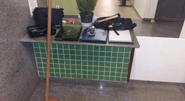 Homem é preso em flagrante após furtar Embaixada da Bolívia no DF