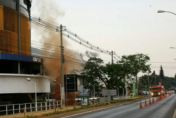 Bandidos tentam explodir caixa eletrônico no Gilberto Salomão