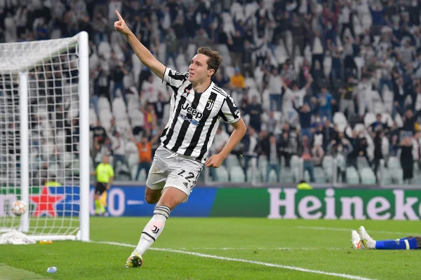 Juventus segura pressão do Chelsea e vence atual campeão da Champions