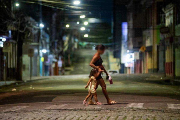 Manaus lança auxílio emergencial próprio no valor R$ 200
