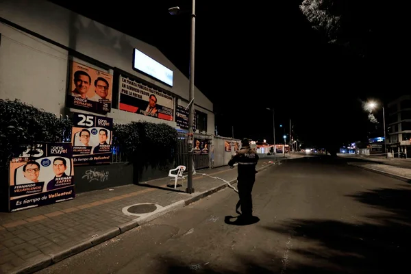 Imagem colorida mostra Local onde o candidato Fernando Villavicencio foi vítima de atentado - Metrópoles