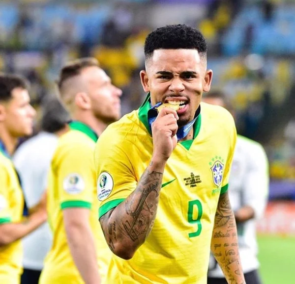 Viva o amor! Gabriel Jesus, da Seleção Brasileira, está namorando - destaque galeria Viva o amor! Gabriel Jesus, da Seleção Brasileira, está namorando - destaque galeria