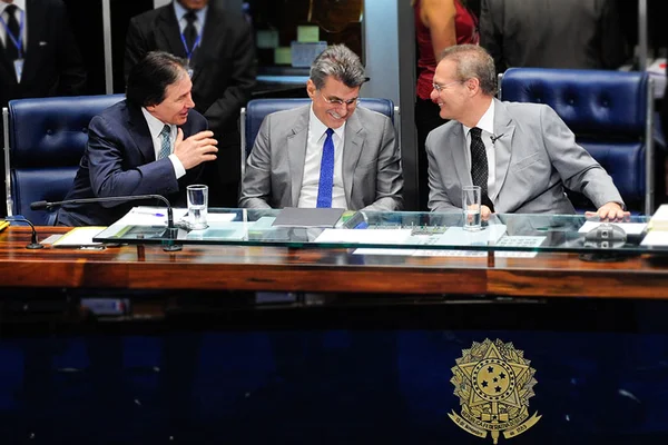 Propina de R$ 22 milhões iria para Jucá, Renan e Eunício, diz site