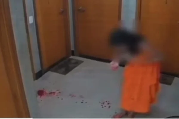 Mulher agredida por advogado foi empurrada e caiu de cara no chão